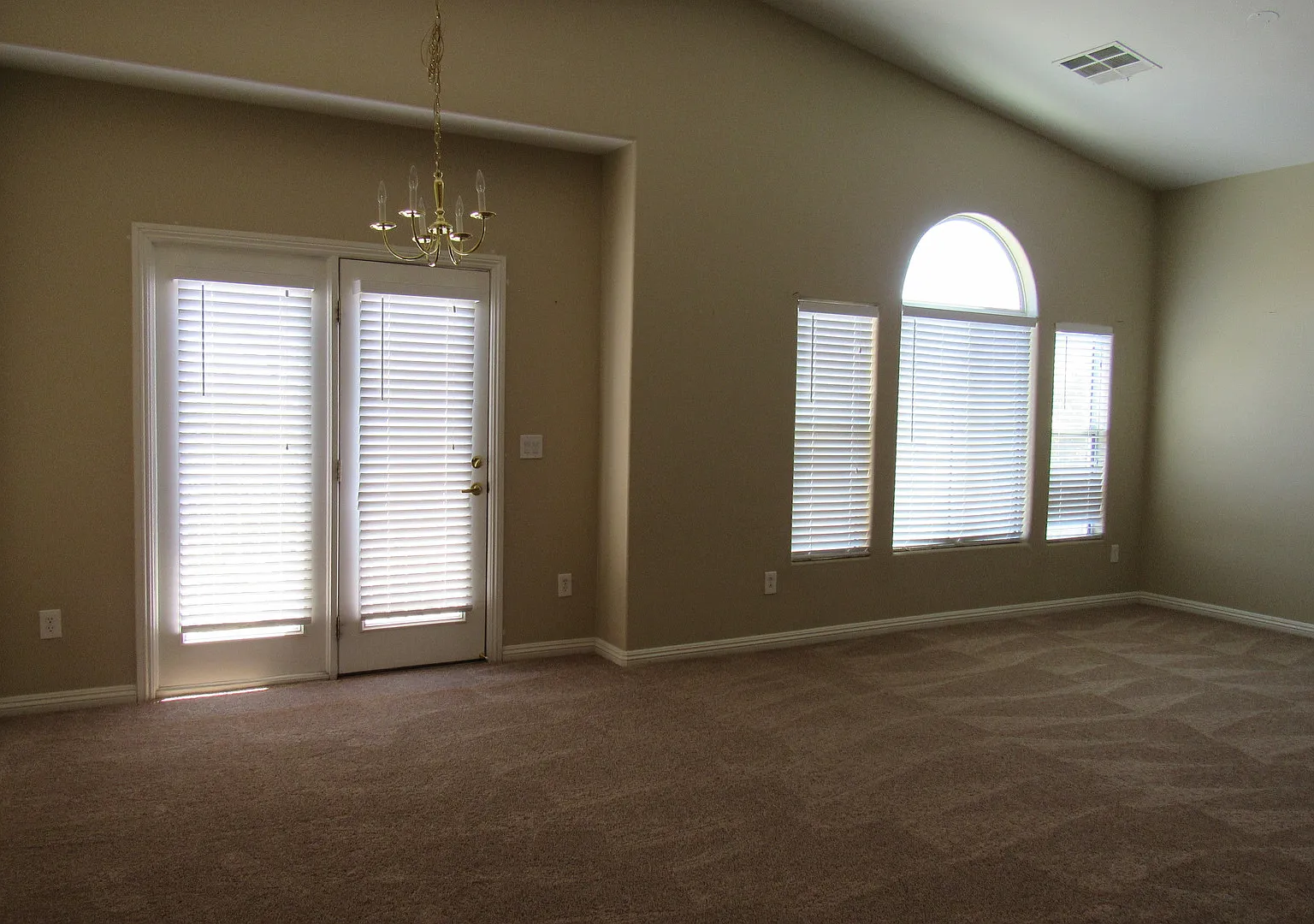 Amazing 2 Story Townhome Located In A Gated Community-Available Soon! — Photo 4