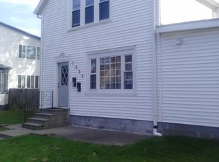 1327 38th St #UPSTAIRS, Rock Island, IL 61201