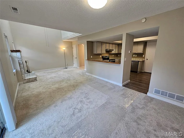 17097 Sandalwood Creek Dr — Photo 5