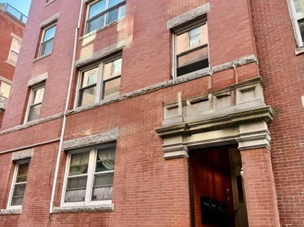 7 Unity St APT 3, Boston, MA 02113