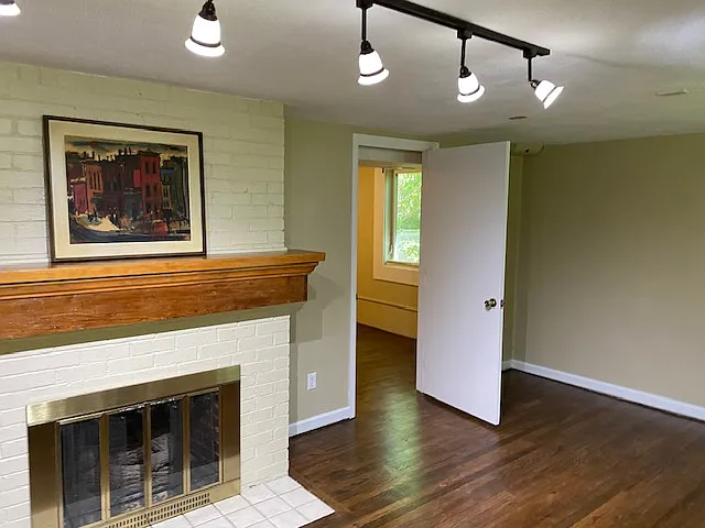 1337 Newport St — Photo 12