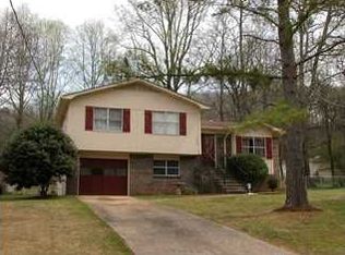 5853 Janet Dr, Trussville, AL 35173