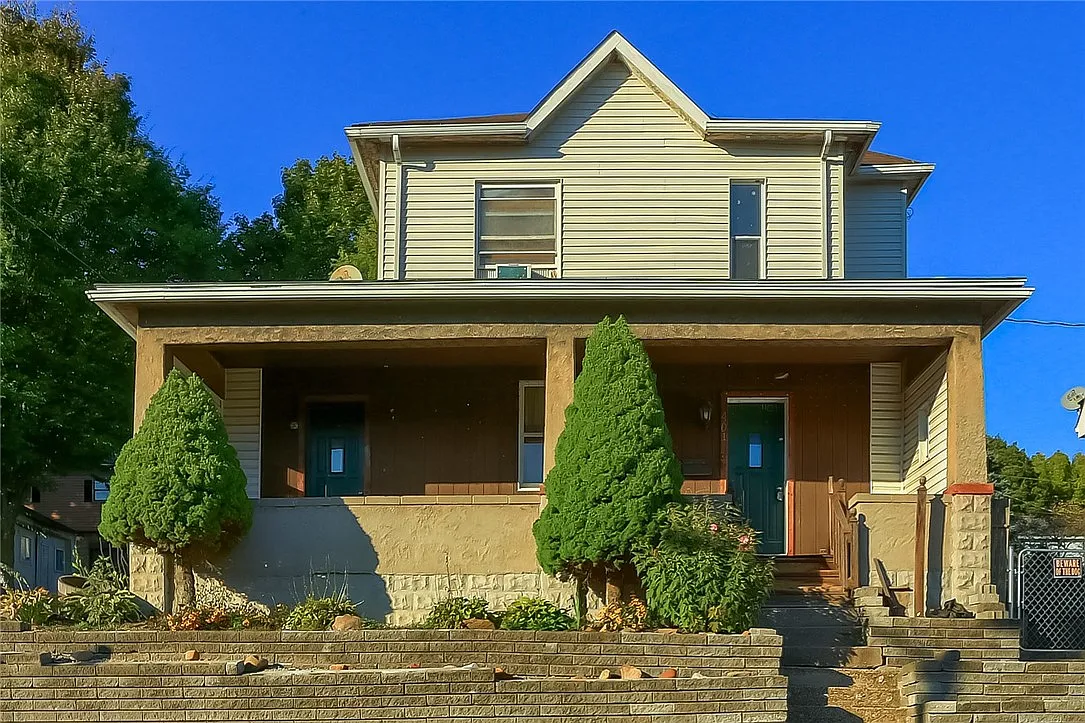 401 Grant Ave photo 1