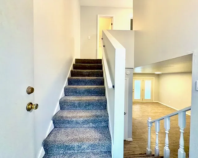 521 Cedar St NE — Photo 3