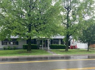 303 S Madison St, Webb City, MO 64870