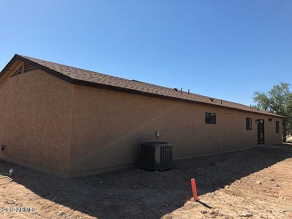 5th image of 33430 W Mariposa Dr