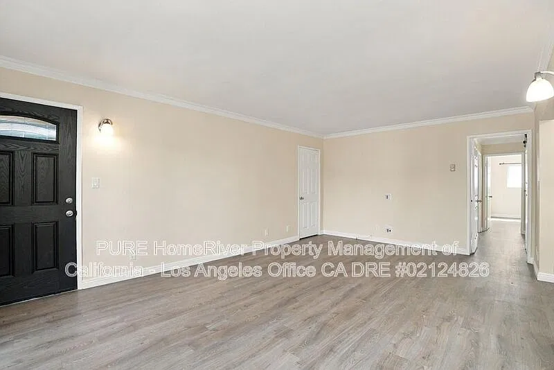 2 bed, 2.0 bath, 950 sqft, $3,195 — Photo 2