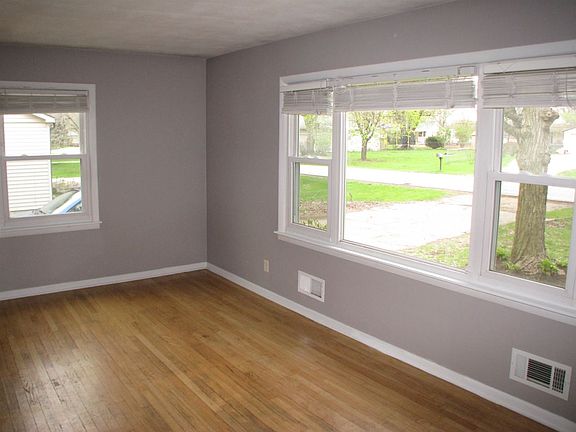 4th image of 9417 Cincinnati Dr