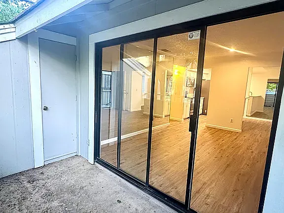 650 Del Verde Cir #6 — Photo 23
