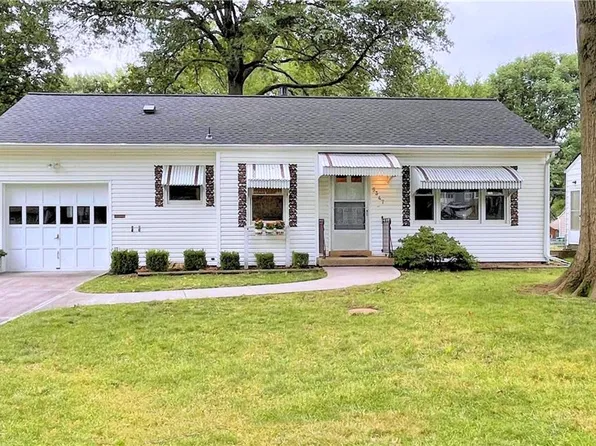 5347 Sherwood Dr, Roeland Park, KS 66205