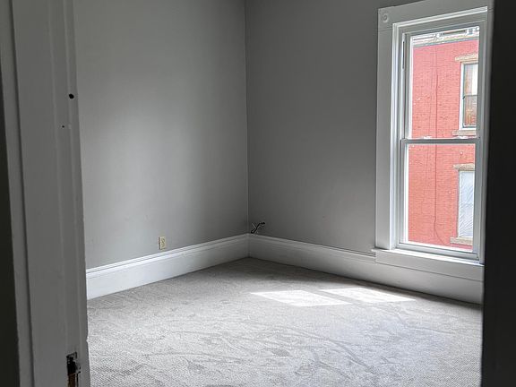 5th image of 214 E Jackson St #A