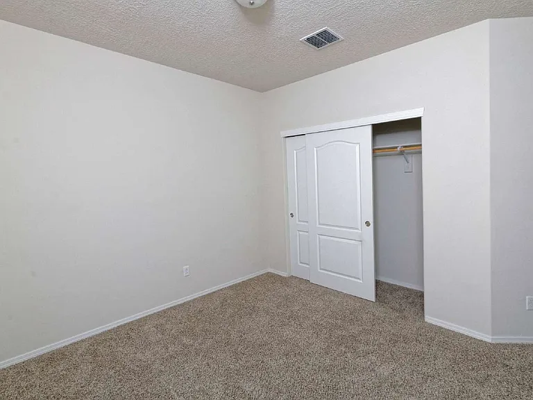 817 Palo Alto Dr NE — Photo 19