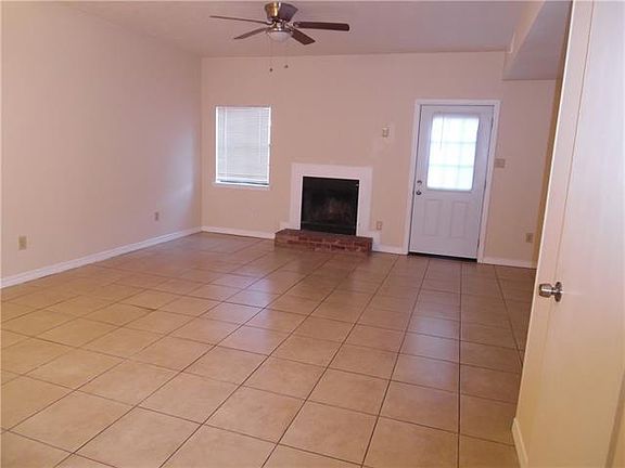2nd image of 604 Vintage Dr APT C