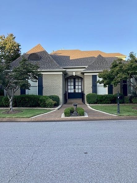 1st image of 7258 Oakville Dr