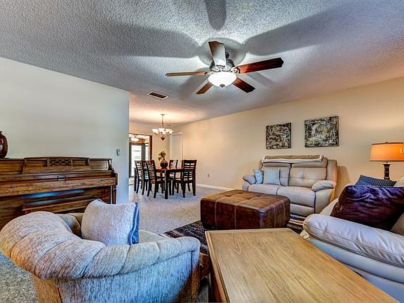 4th image of 8321 Sylvan Woods Dr