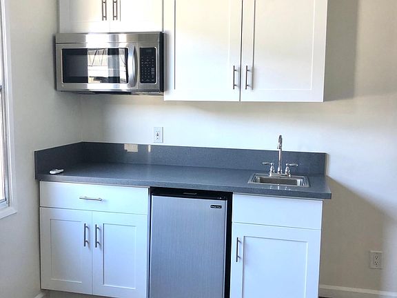 2nd image of 2890 Leeward Ave APT 122