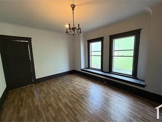 6 bed, 2200 sqft, $2,000 — Photo 1