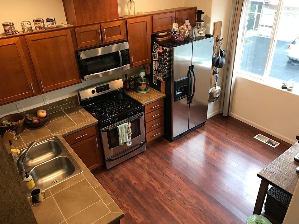 2nd image of 380 NW 116th Ave