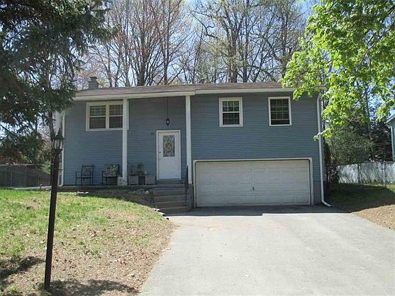 2nd image of 89 Trottingham Ct