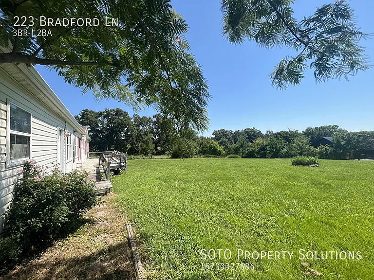 223 Bradford Ln — Photo 7