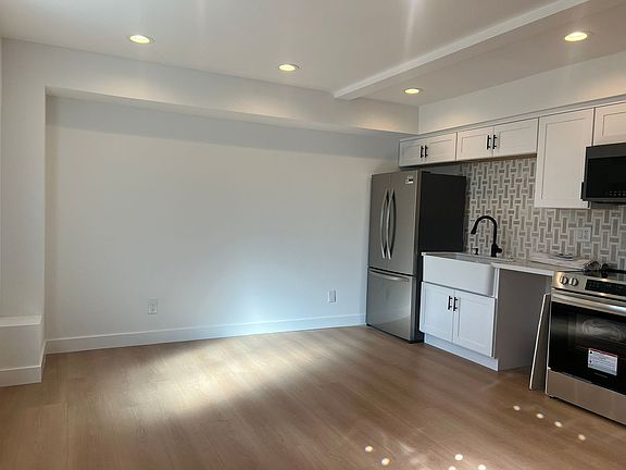 4th image of 4531 E Anaheim St #H