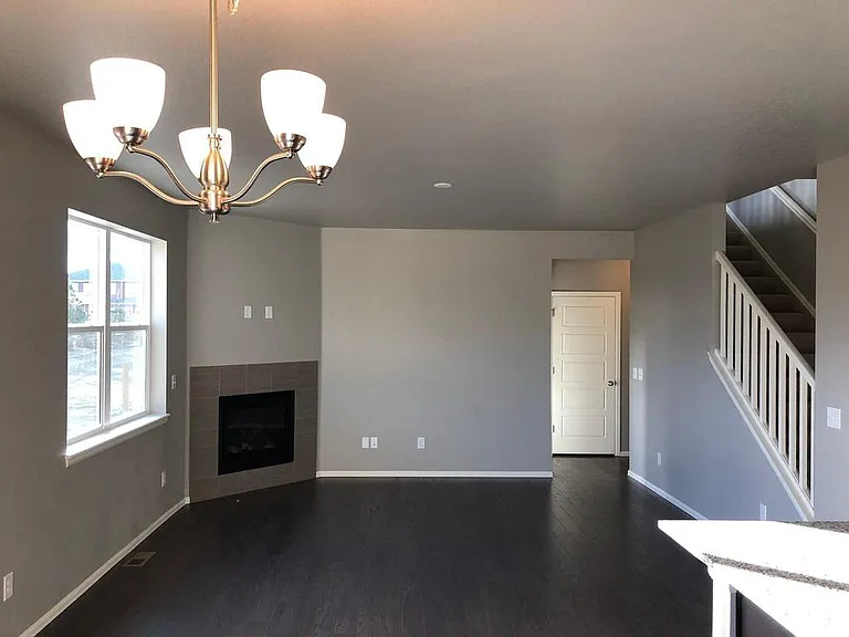 1146 W 171st Ave — Photo 3