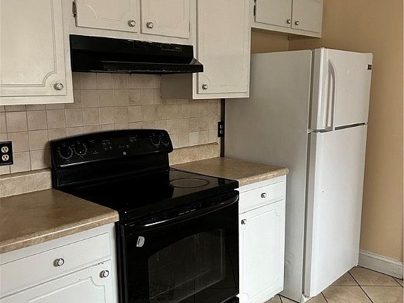 5th image of 459 Balfour Pl