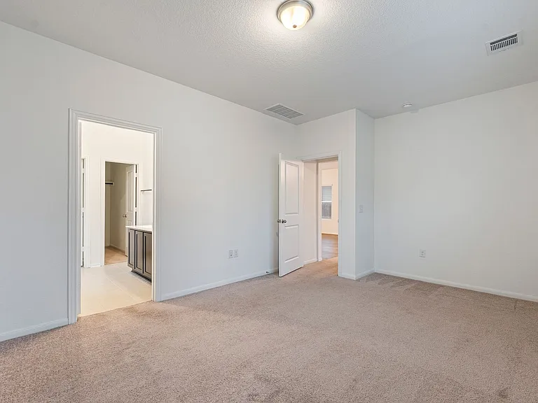 149 Biscayne Dr — Photo 8