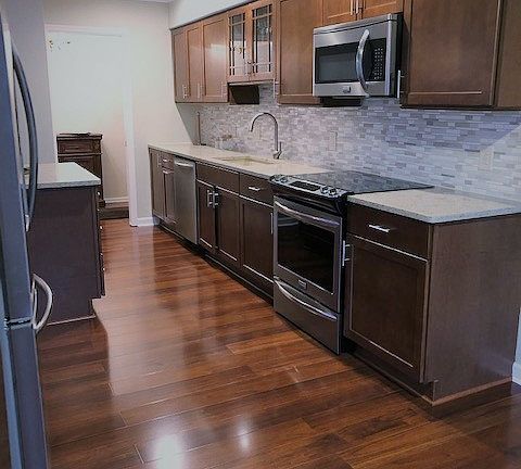 3rd image of 1240 Fountaine Dr