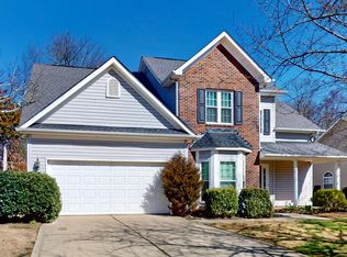 8815 High Chase Ln, Charlotte, NC 28273