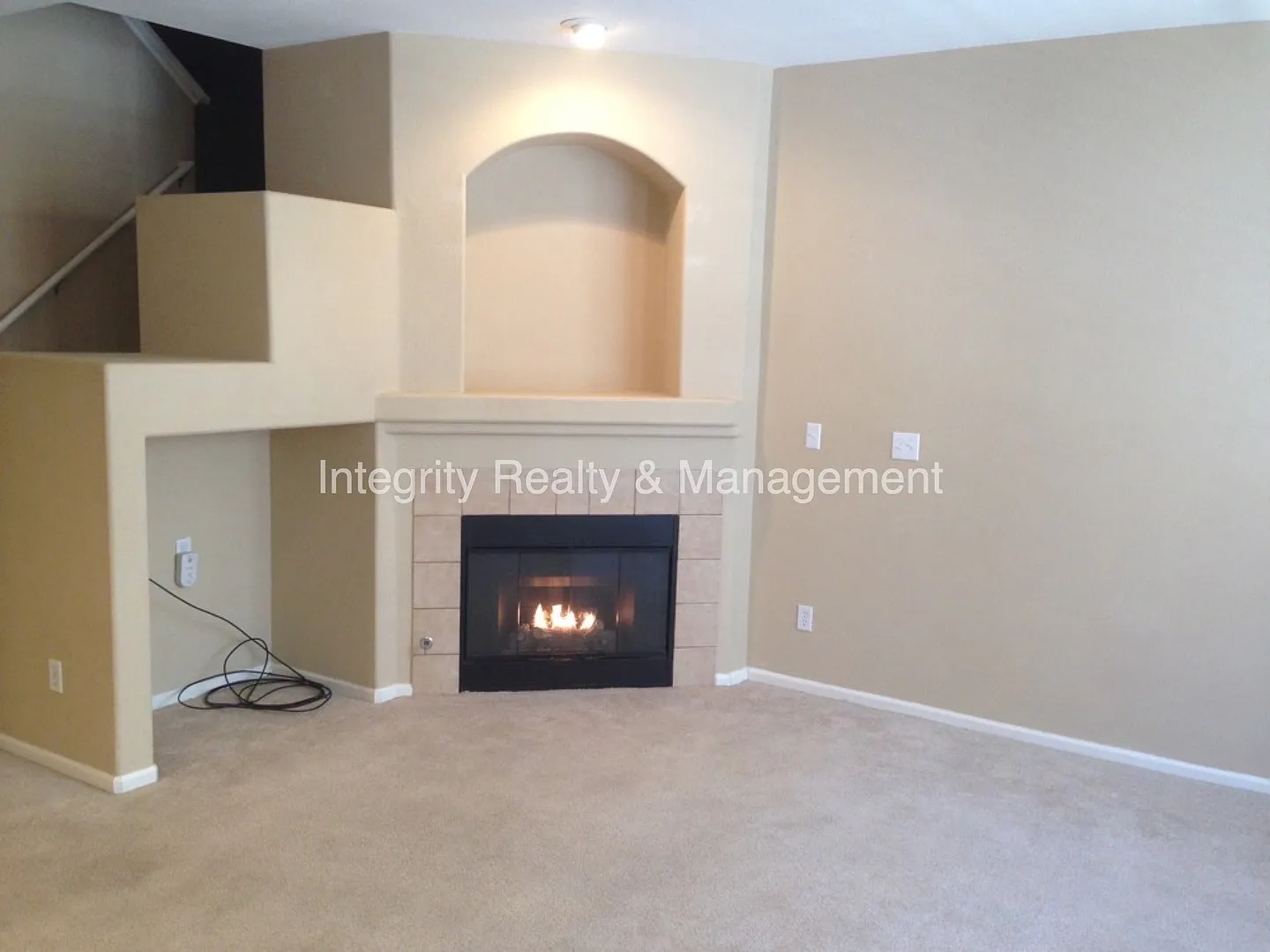 3 Bed/2.5 Bath, 1537 Sqft - 1381 Royal Troon Dr — Photo 3