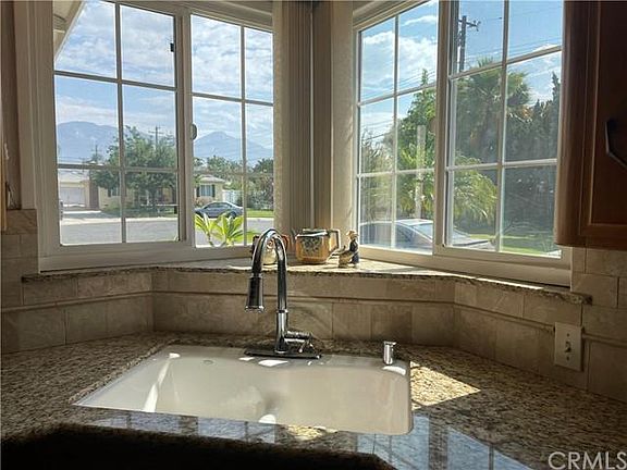 5th image of 609 W La Deney Dr