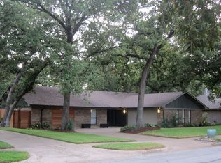 2918 S Creekwood Dr, Grapevine, TX 76051