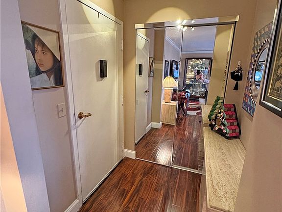 3rd image of 2505 East Ave APT 504