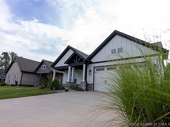 3rd image of 403 Milan Court