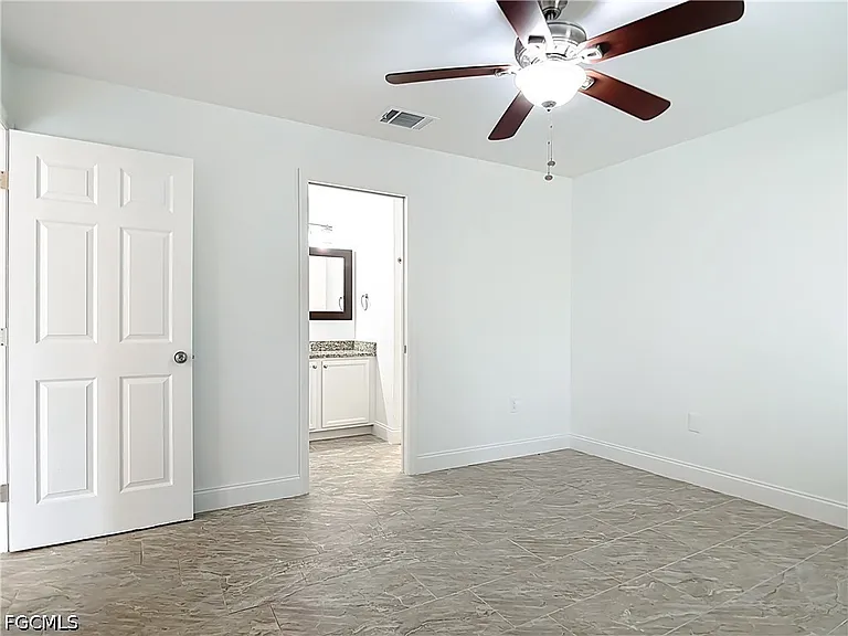 18522 Robinson Ave — Photo 25