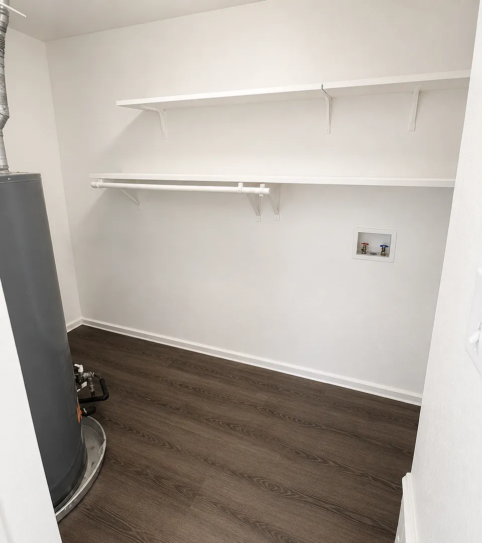 For Lease — Photo 3