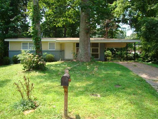 1st image of 703 Milford Dr SW