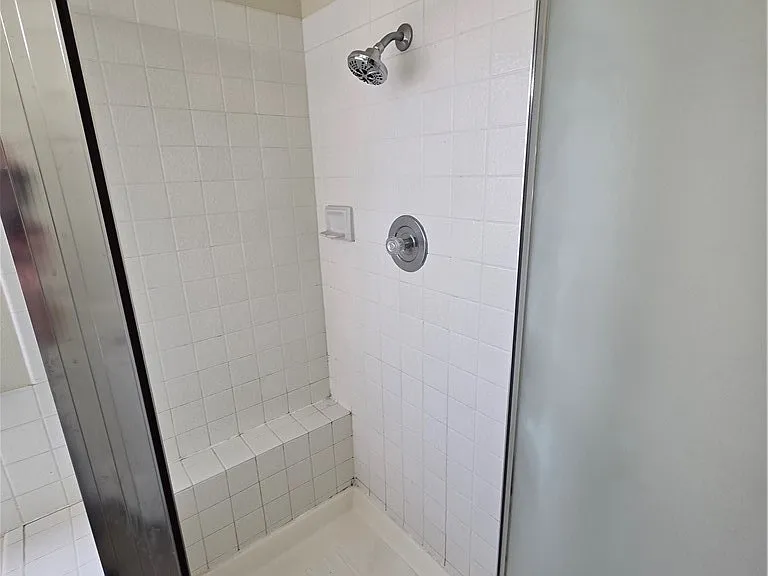 8008 Dover Shores Ave — Photo 71
