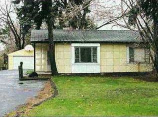 2942 Starr Ave, Oregon, OH 43616