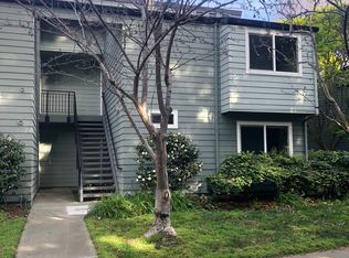 16 Emery Bay Dr, Emeryville, CA 94608