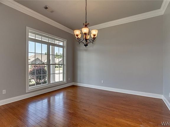 3rd image of 2050 Harrison Dr