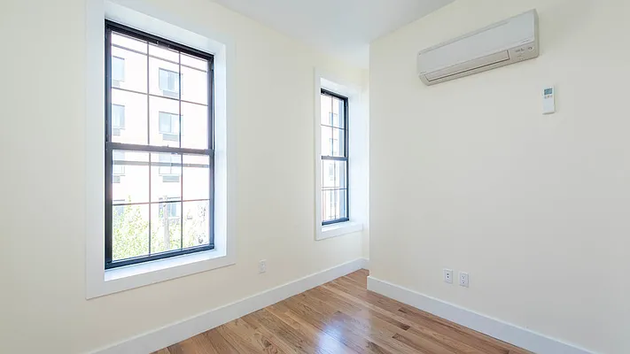 Rented by Nooklyn NYC LLC | media 34