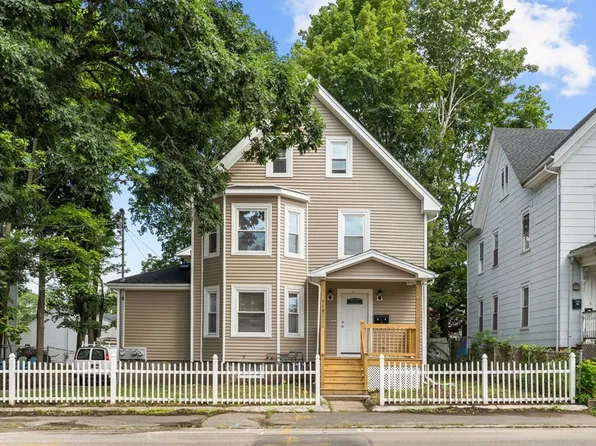 510 Crescent St, Brockton, MA 02302