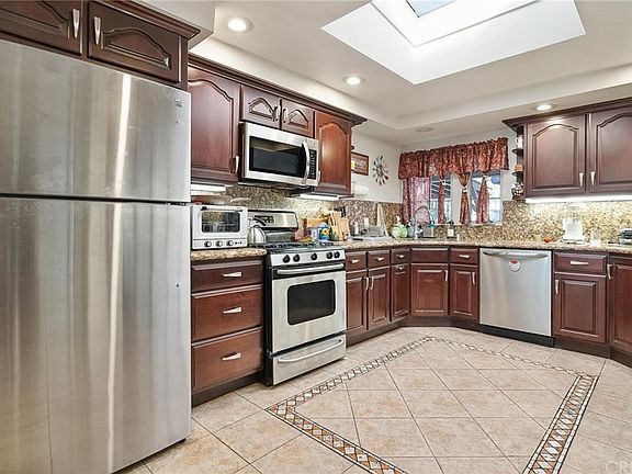 4th image of 9349 Gothic Ave