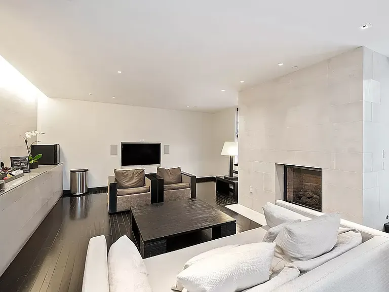 20 Pine St #2105 — Photo 13
