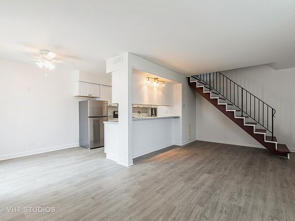 3rd image of 1560 Cornell Cir #31A