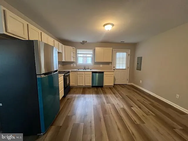 8828 Erie Ave #A — Photo 4