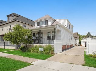 3851 Edwin St, Hamtramck, MI 48212