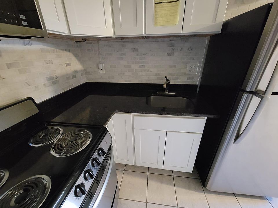 1st image of 31 Austin St APT 6A